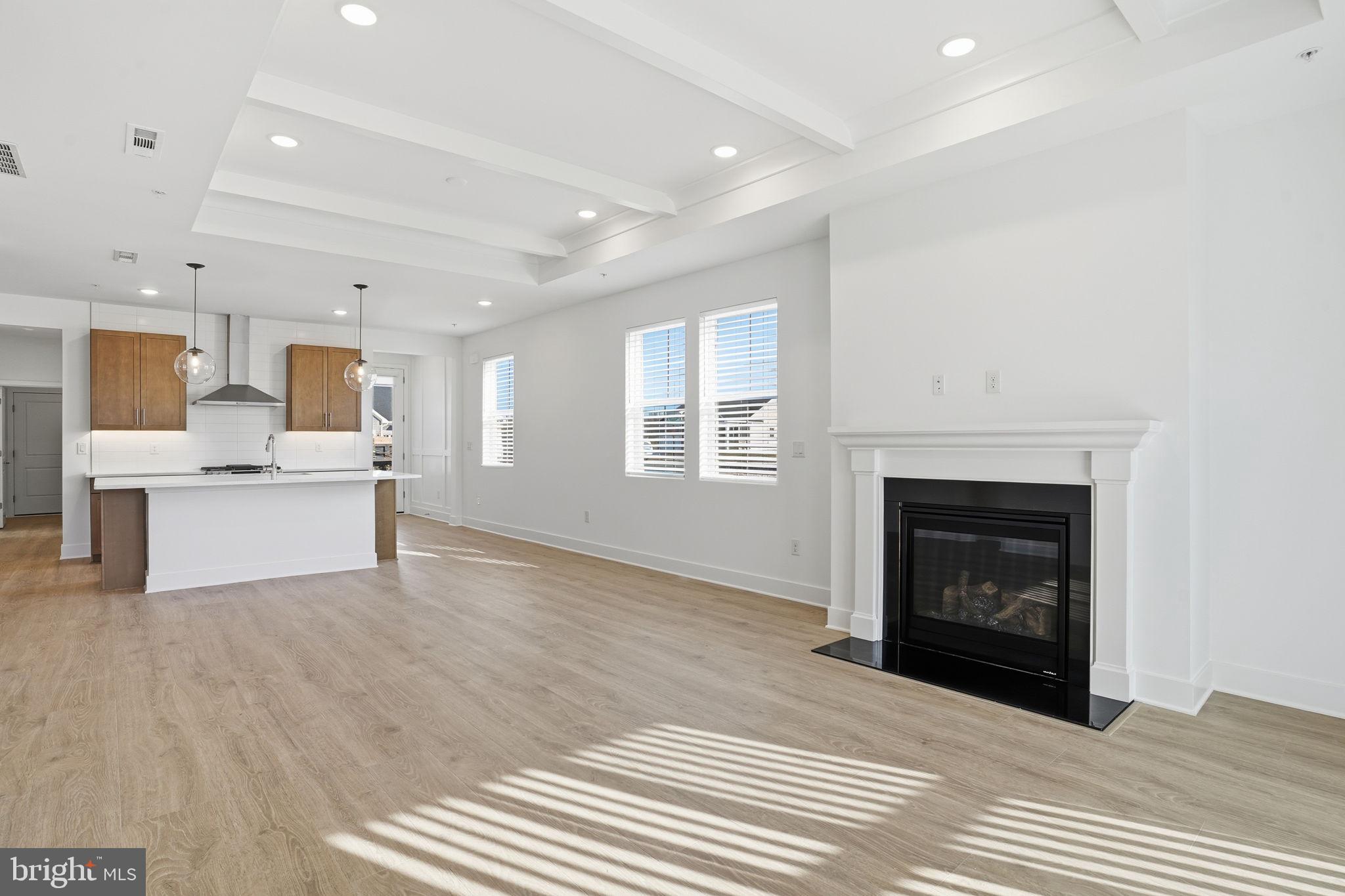 7848 WARD BROTHERS CIR