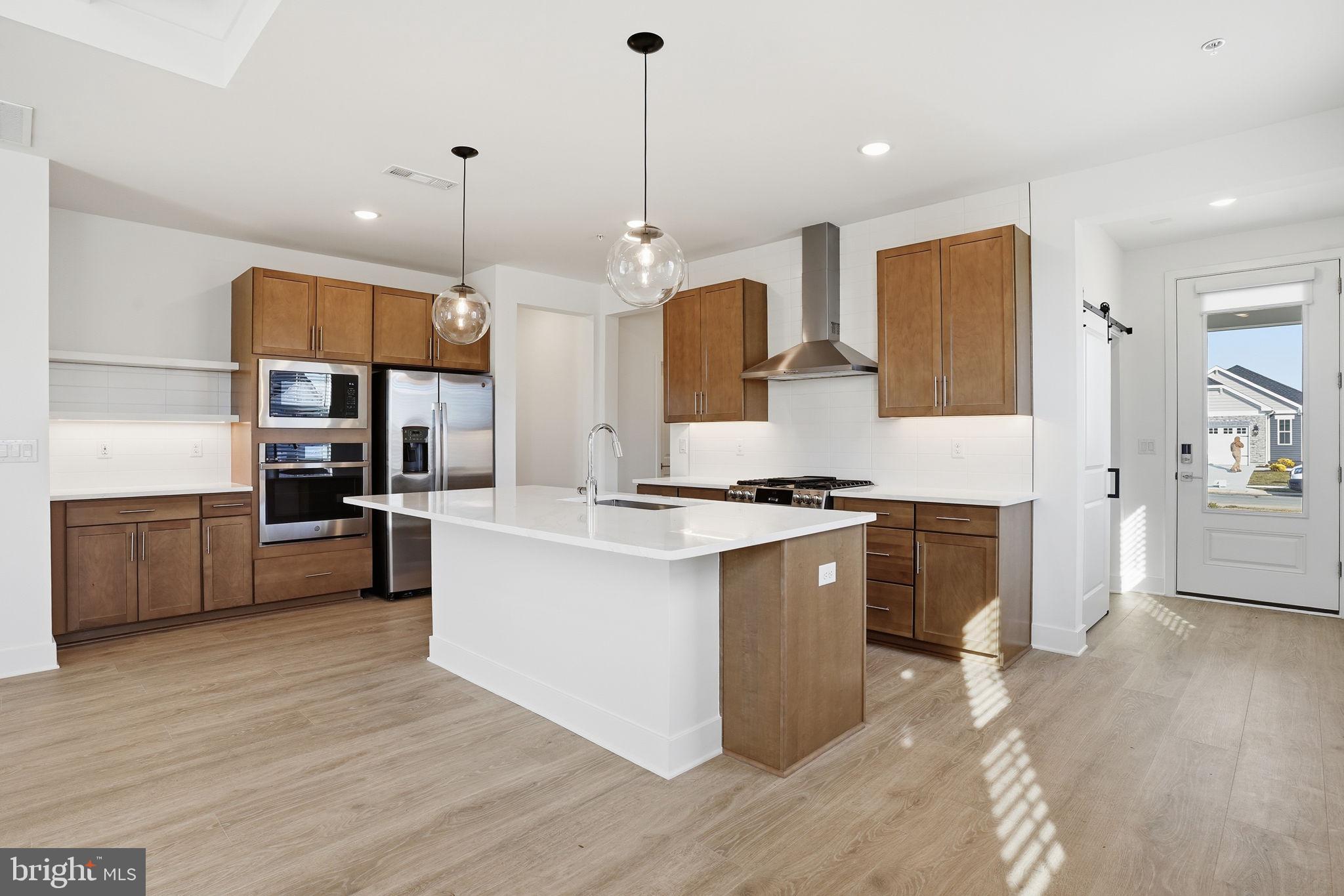 7848 WARD BROTHERS CIR