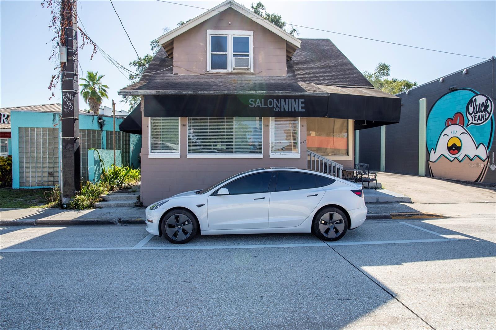 819 N MILLS AVE