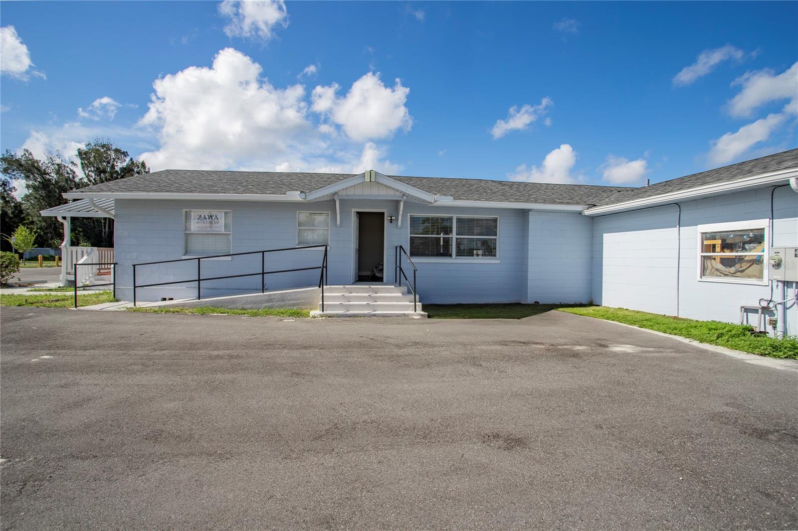 8202 E COLONIAL DR