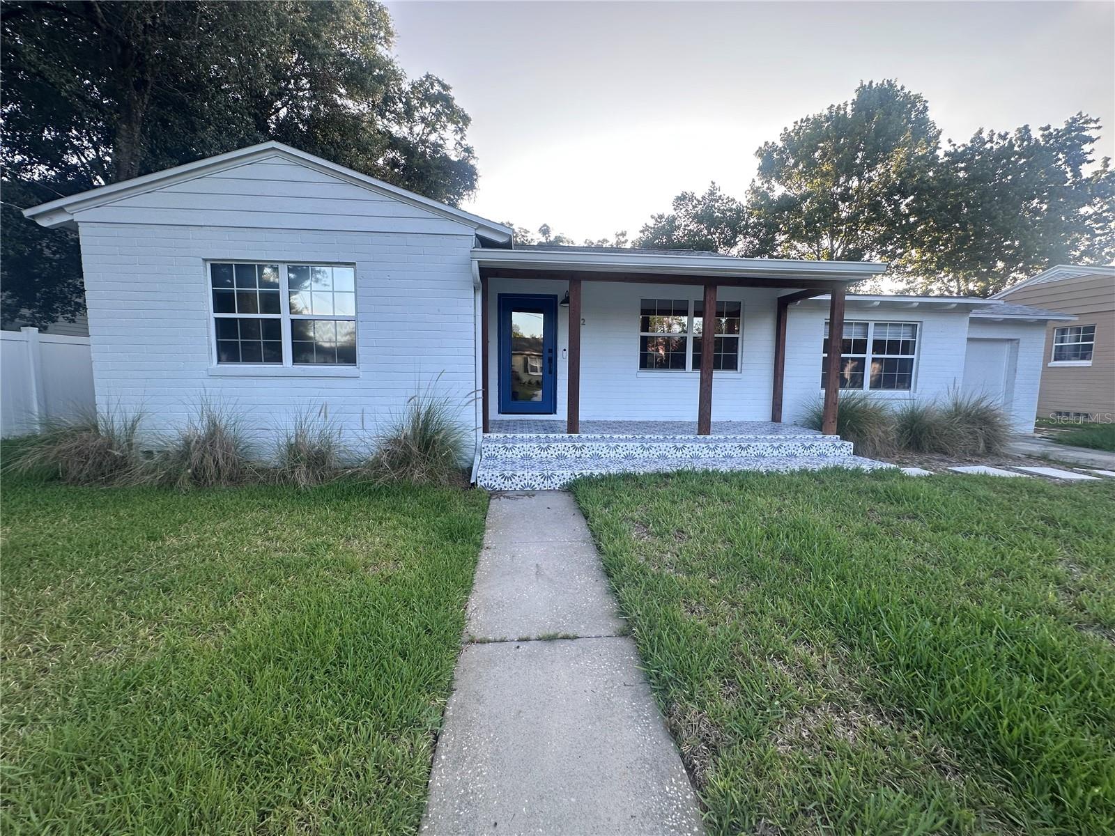 1012 N SHINE AVE