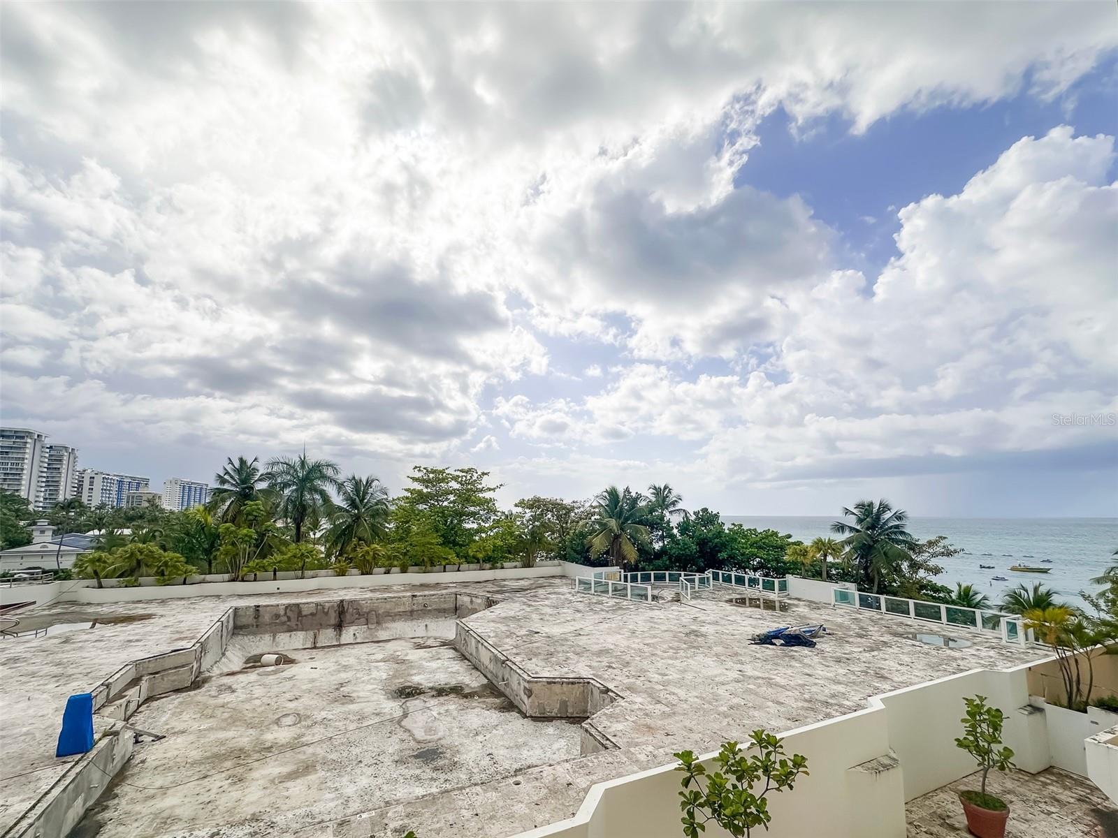 6165 AVE. ISLA VERDE #369