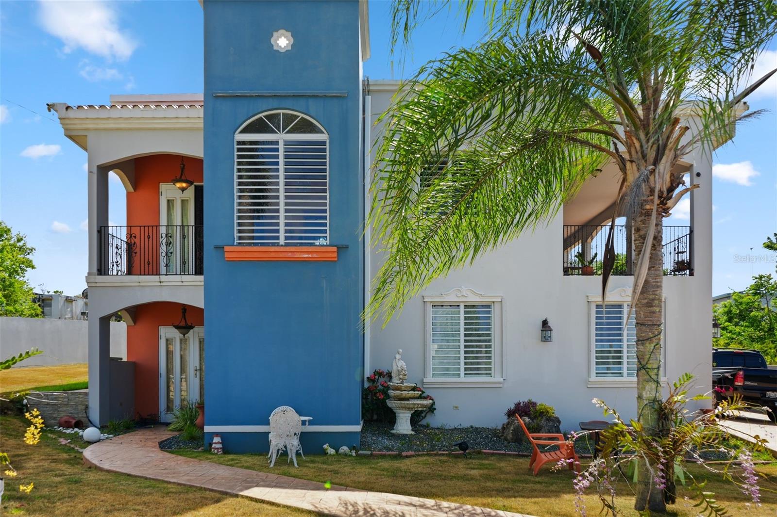 8466 CALLE LOS LUGO