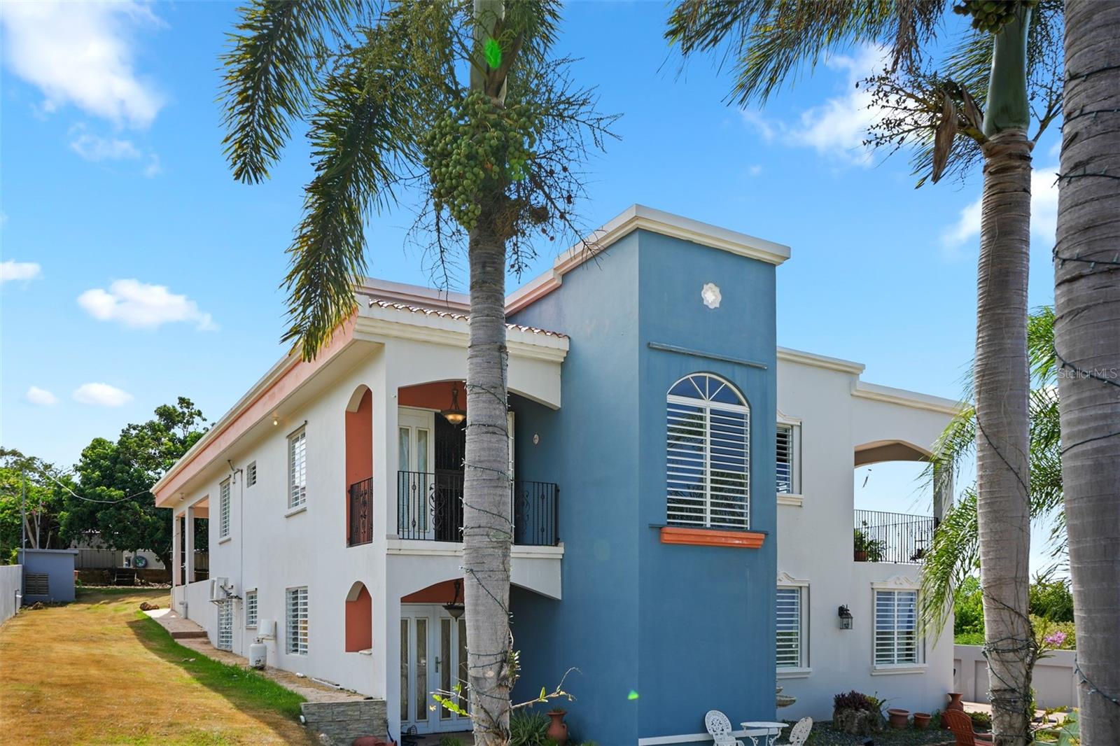 8466 CALLE LOS LUGO