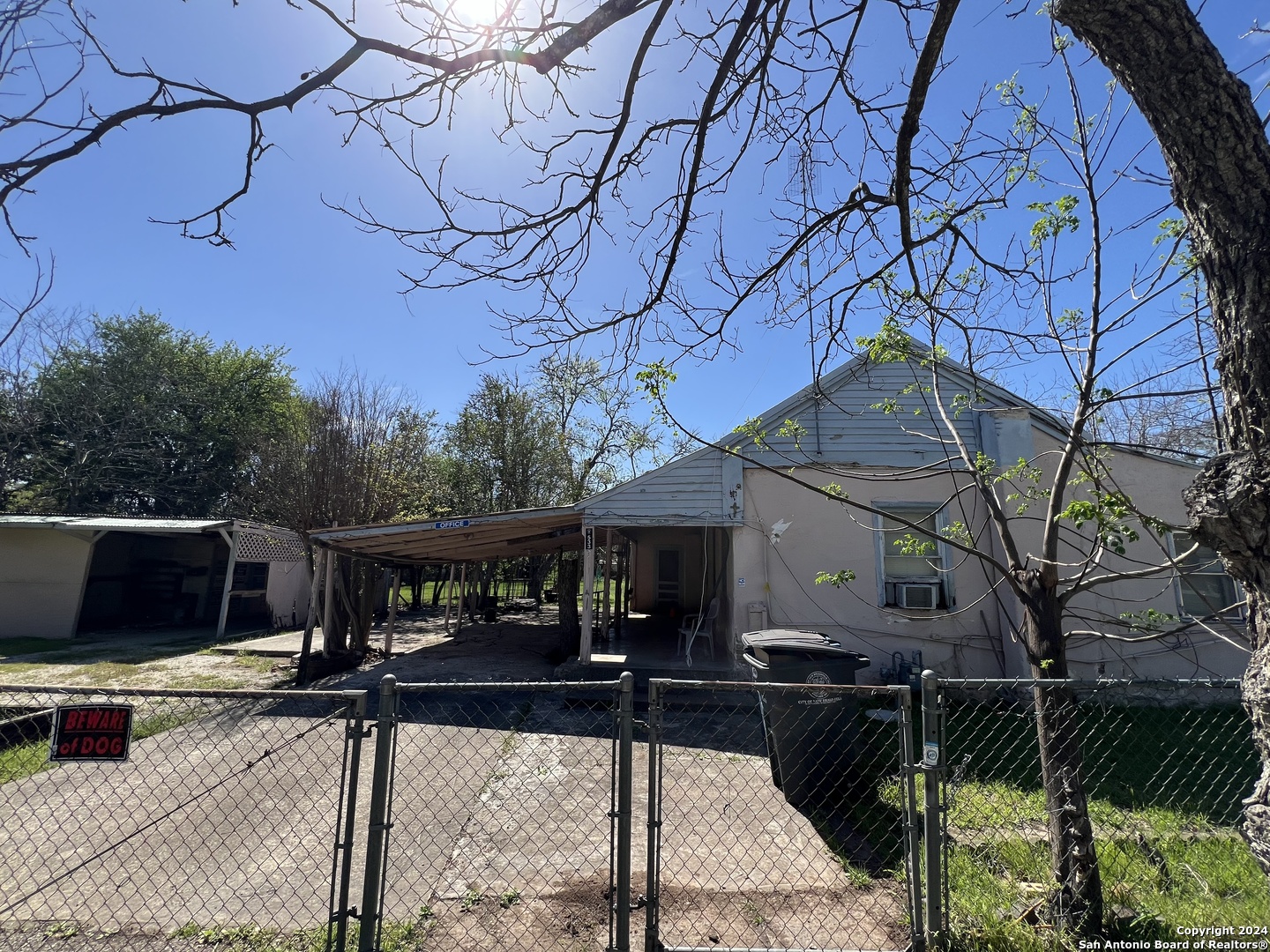 533 N HOUSTON AVE