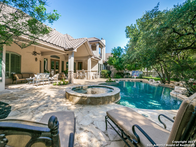 20214 VAN NEST CIR