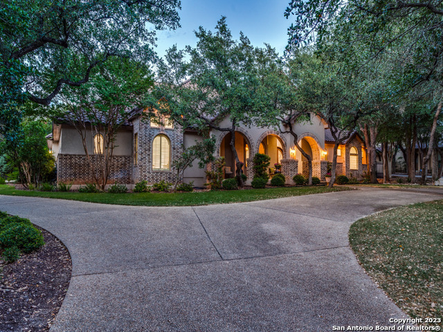 20214 VAN NEST CIR