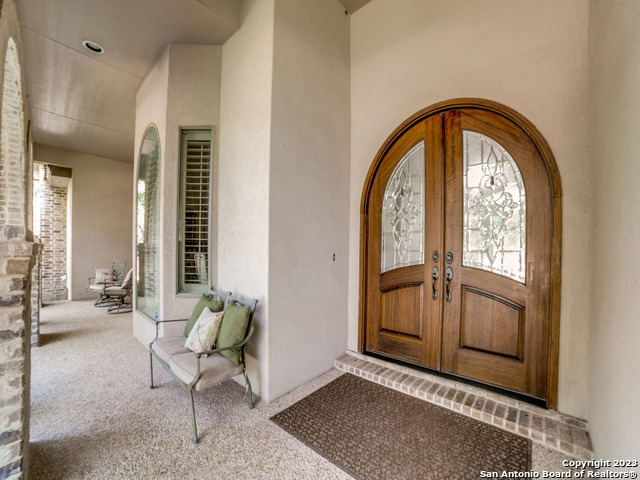20214 VAN NEST CIR