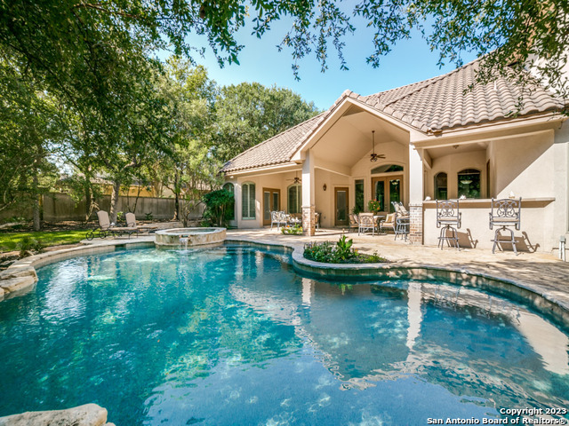 20214 VAN NEST CIR