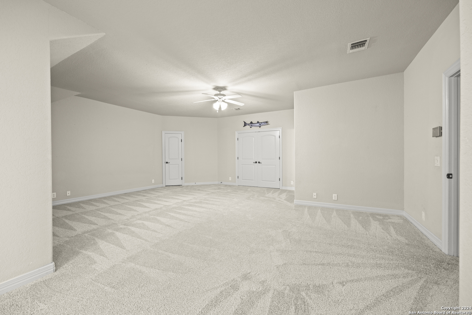 20214 VAN NEST CIR