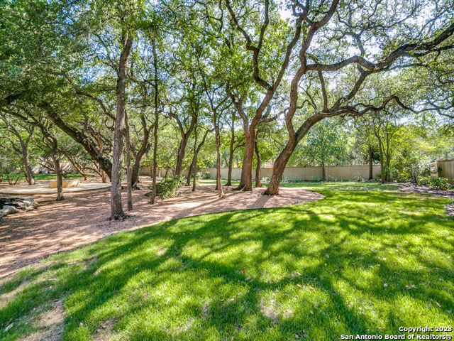 20214 VAN NEST CIR