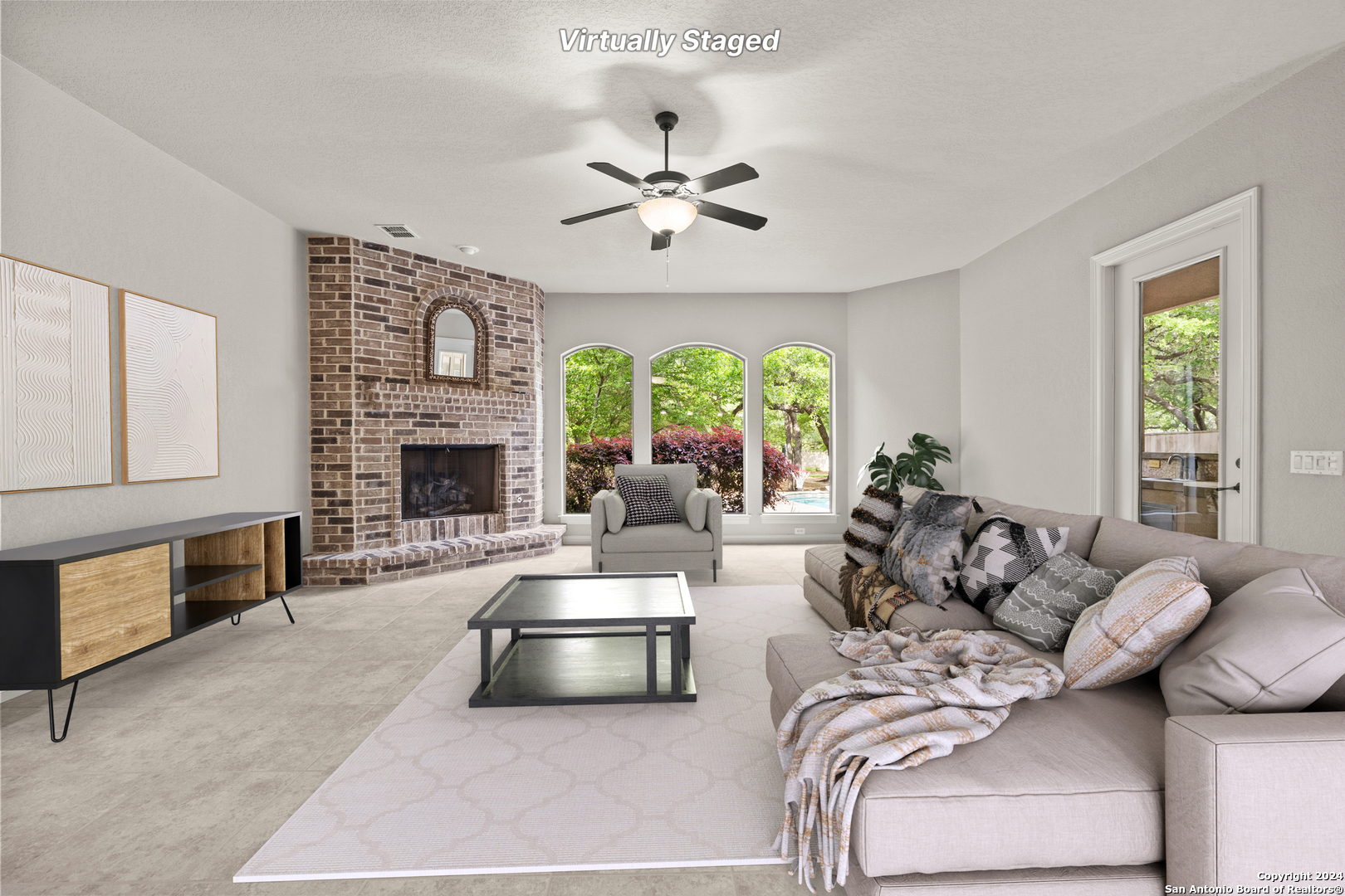 20214 VAN NEST CIR