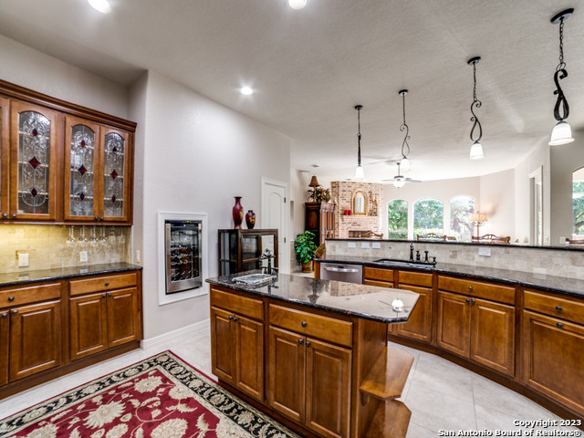 20214 VAN NEST CIR