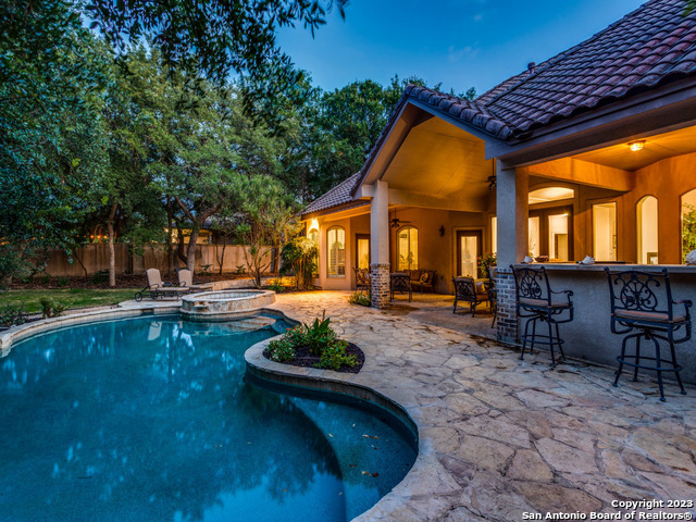 20214 VAN NEST CIR