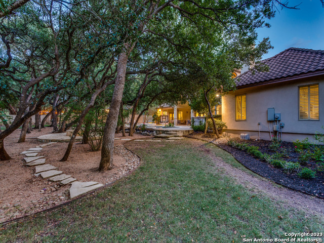 20214 VAN NEST CIR