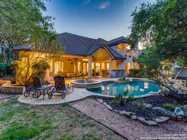 20214 VAN NEST CIR