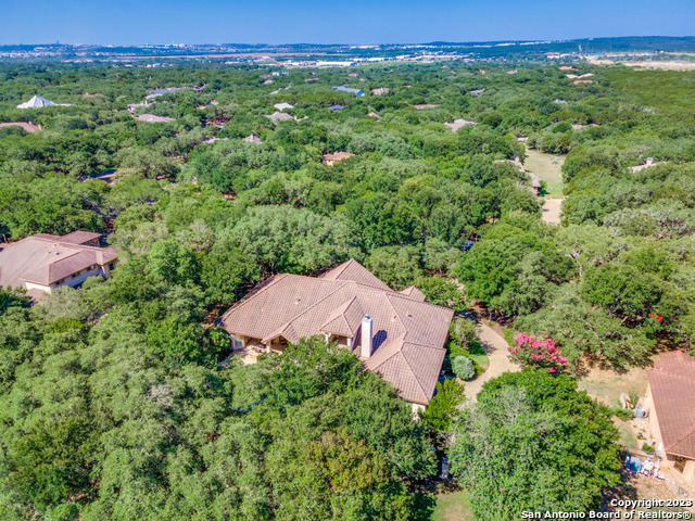 20214 VAN NEST CIR