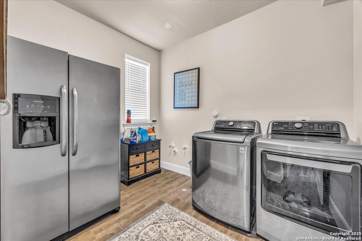 27406 Sunset Loop
