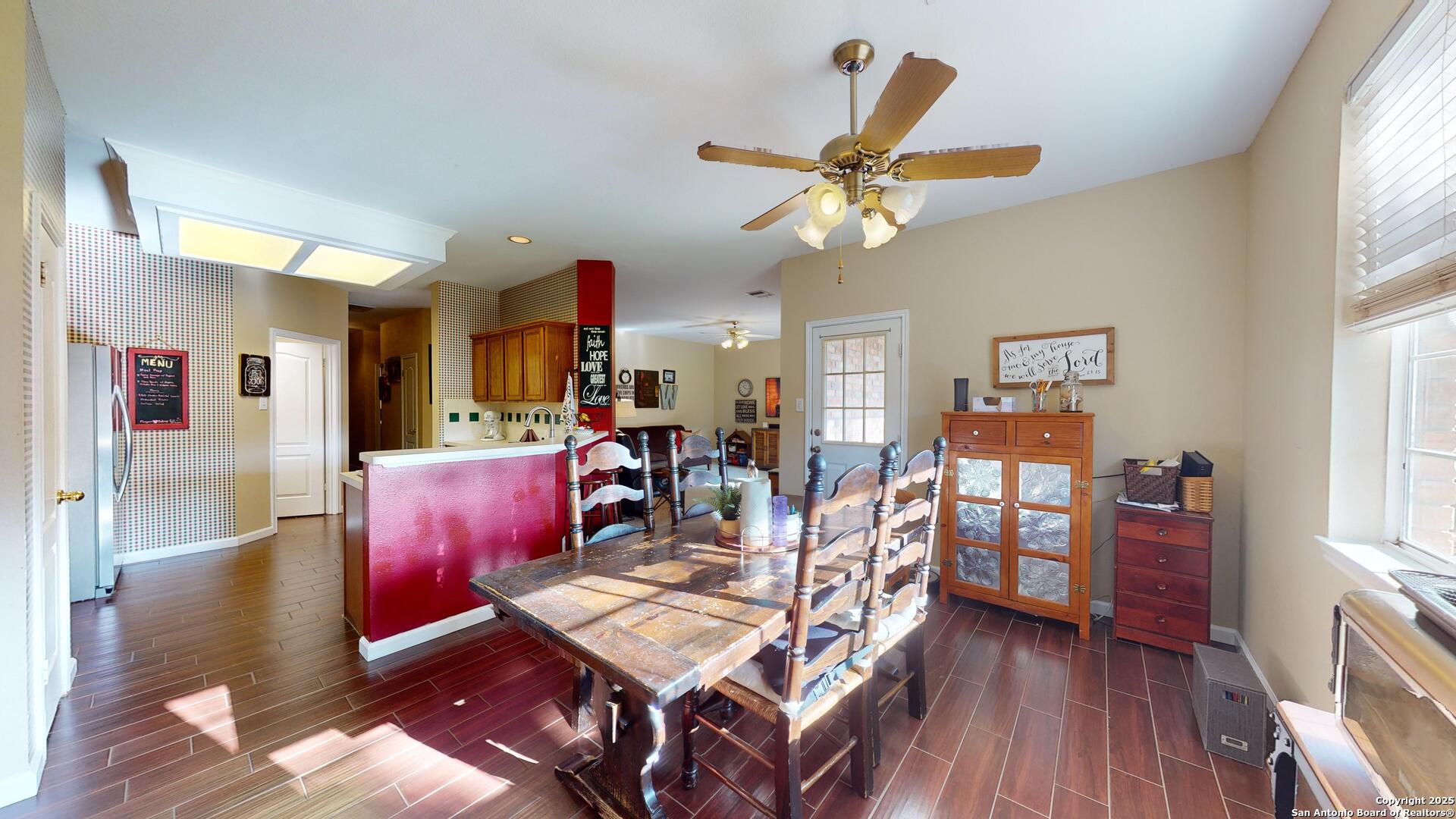113 SPICE OAK LN