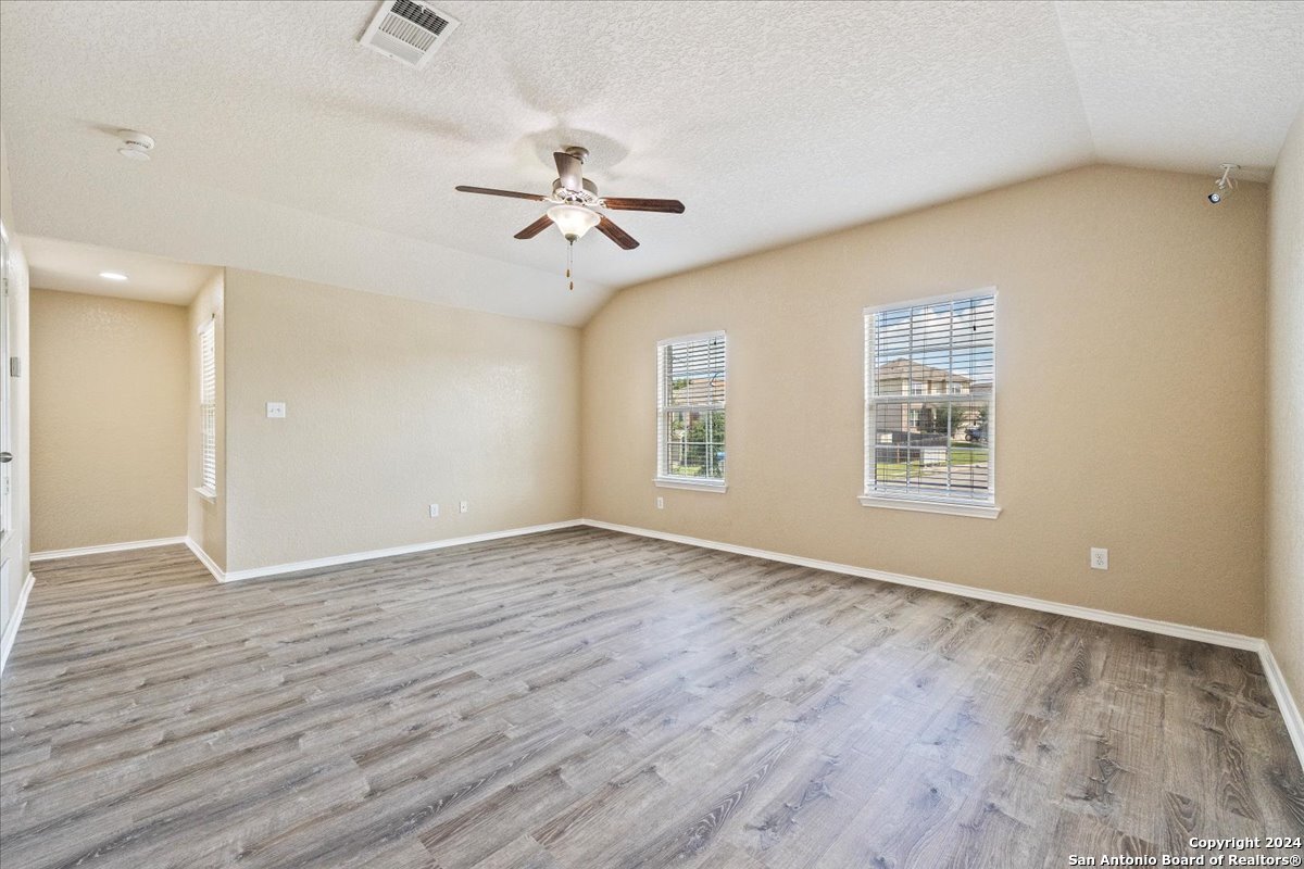 5202 Fountain Hill