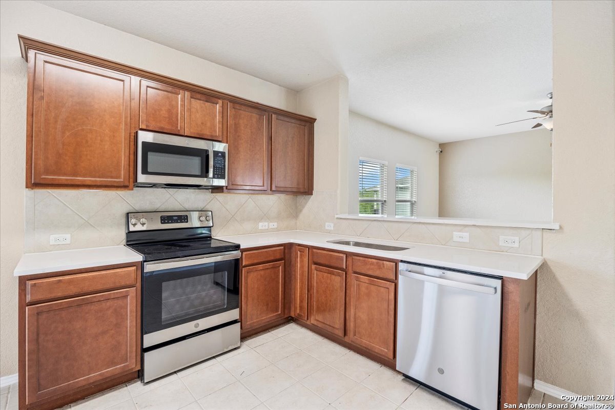 5202 Fountain Hill