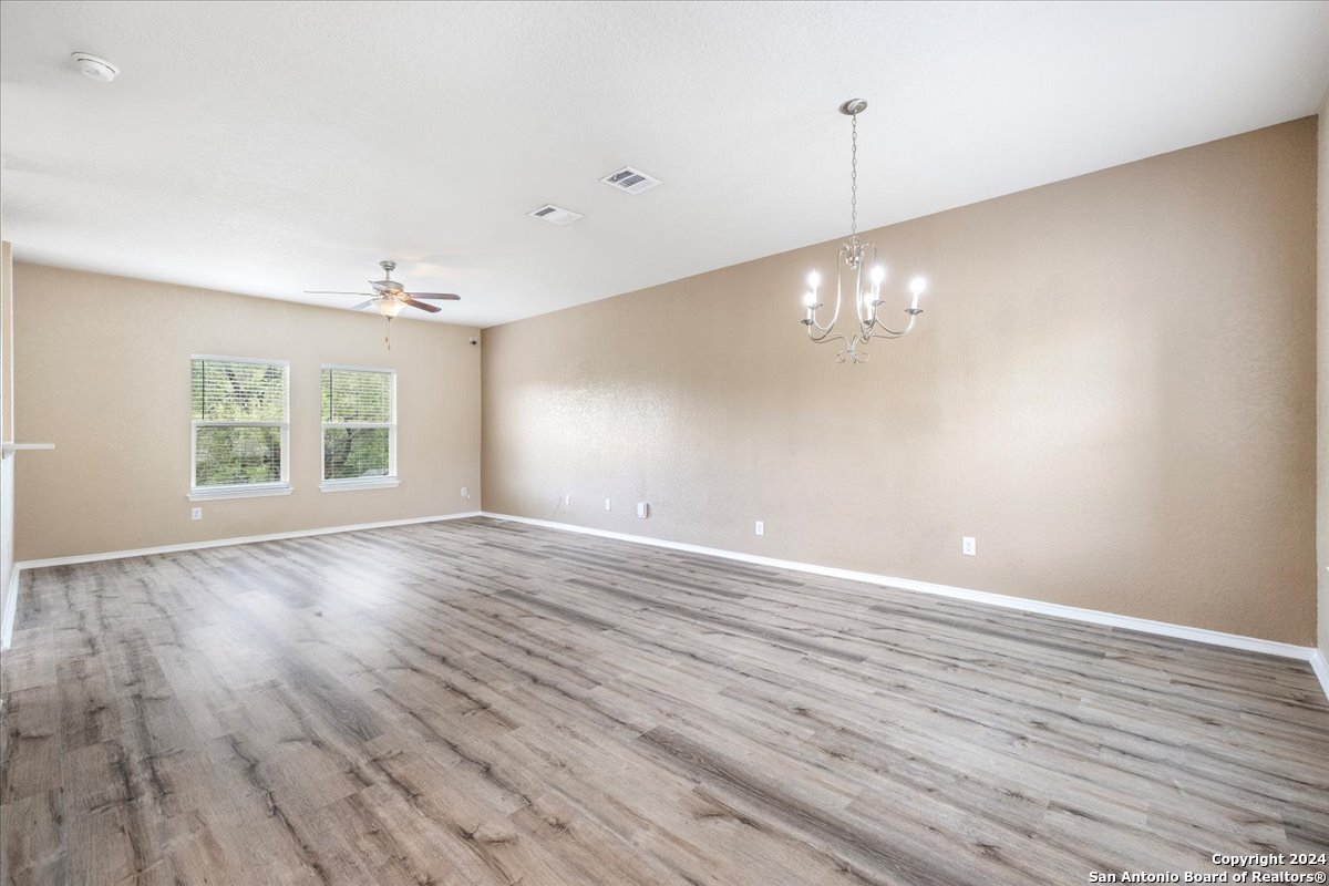 5202 Fountain Hill