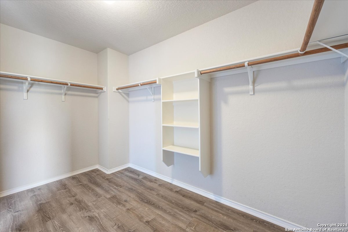 5202 Fountain Hill