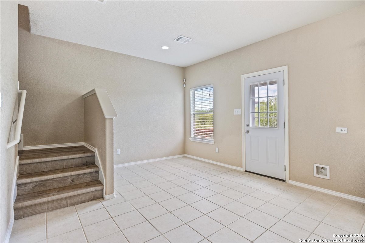 5202 Fountain Hill