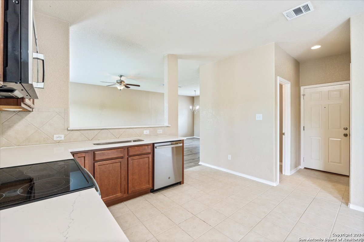 5202 Fountain Hill
