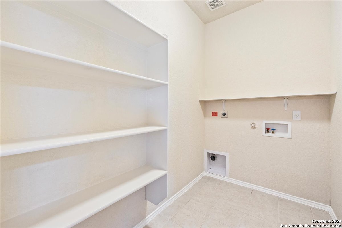 5202 Fountain Hill
