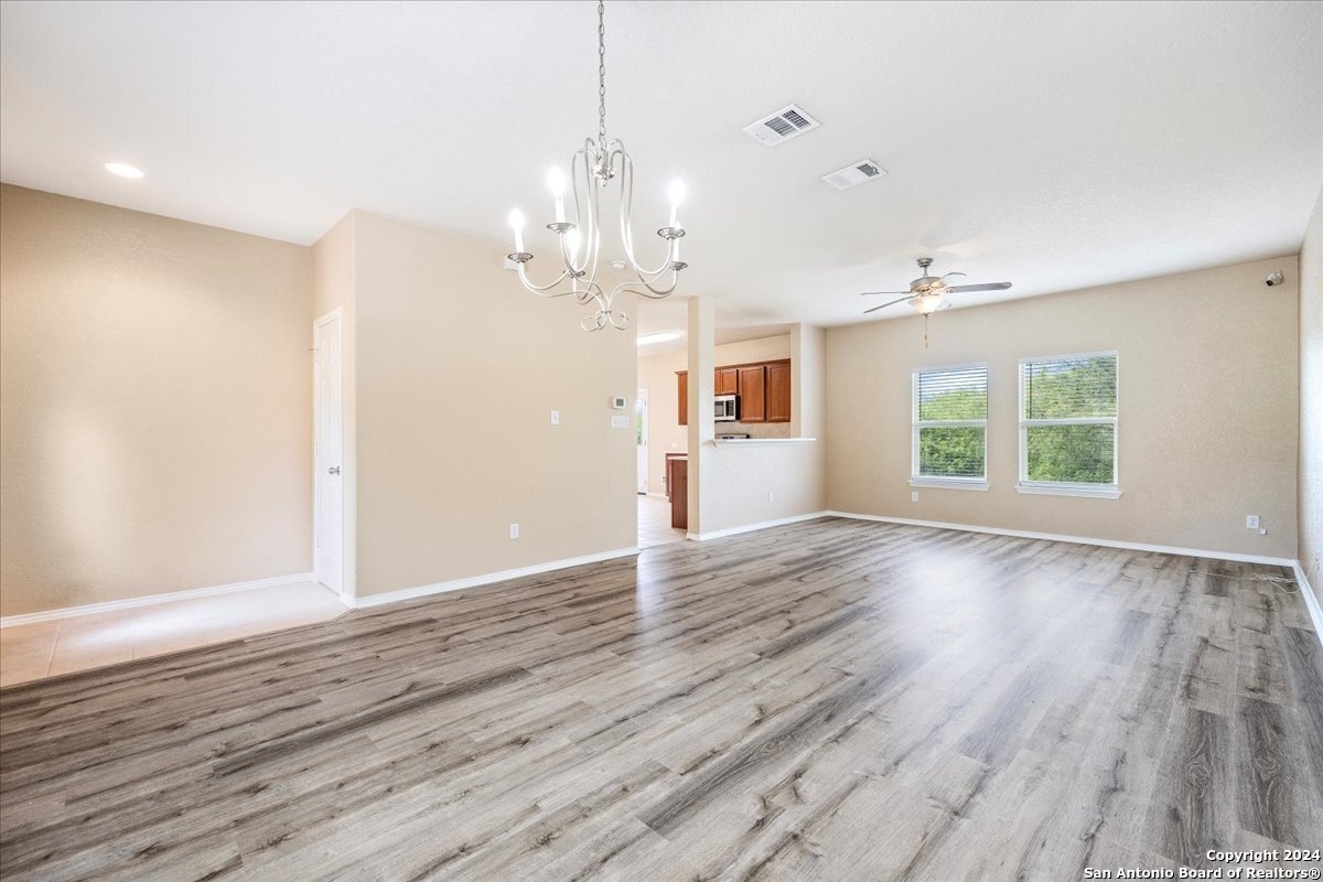 5202 Fountain Hill