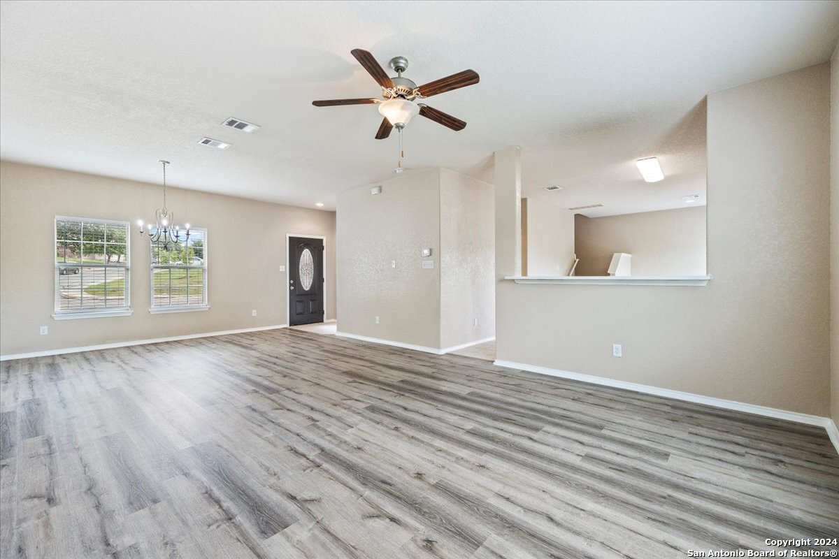 5202 Fountain Hill
