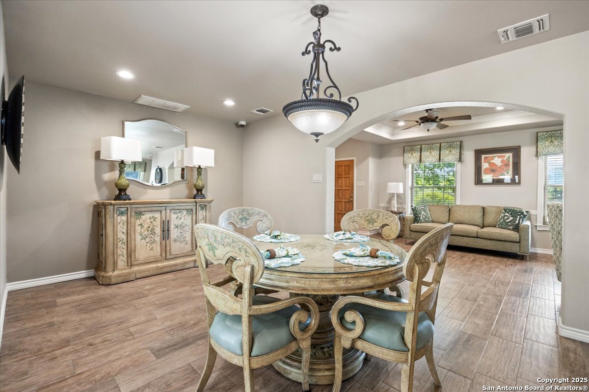6822 Moss Oak