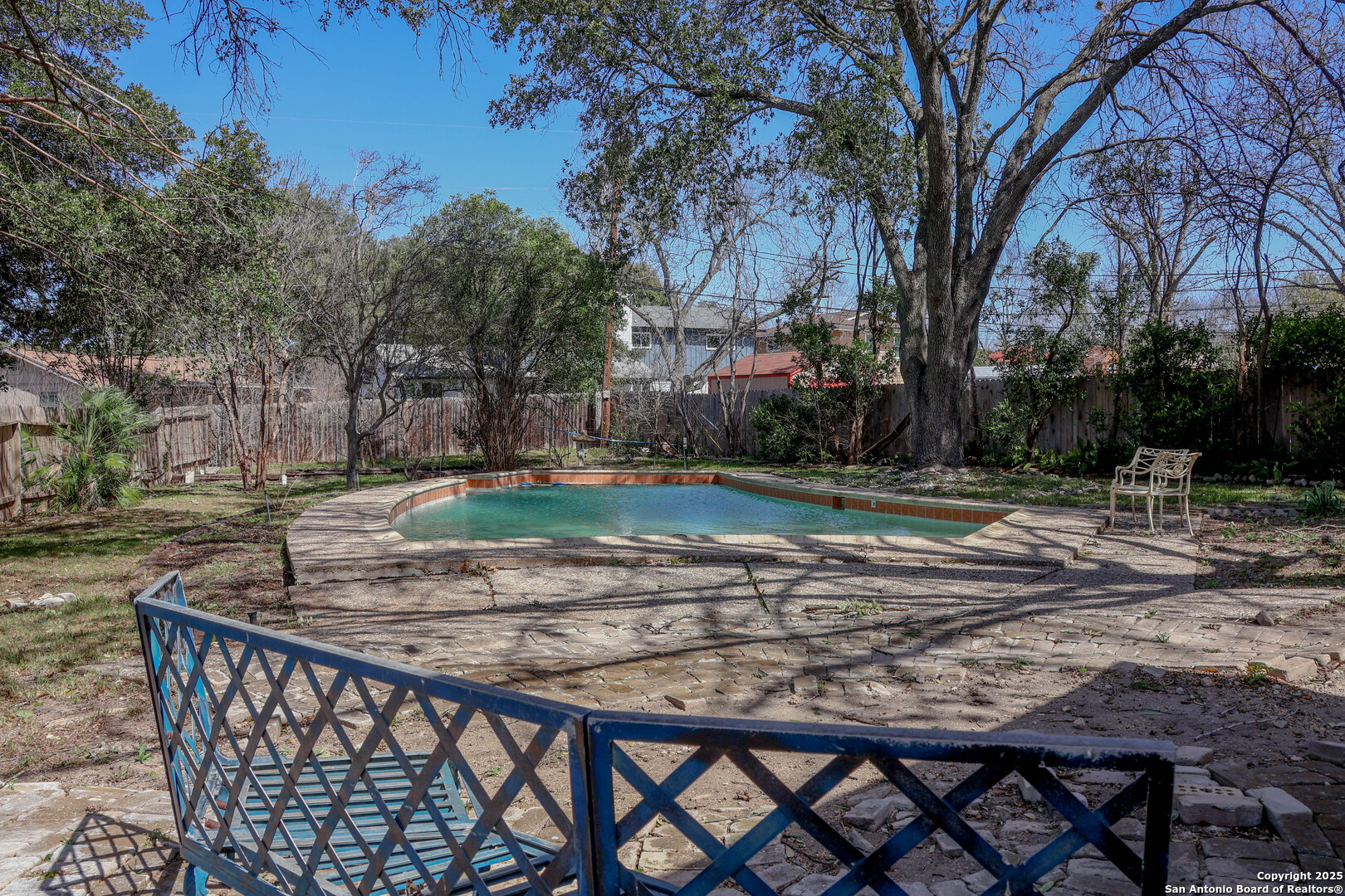 9838 Greentree