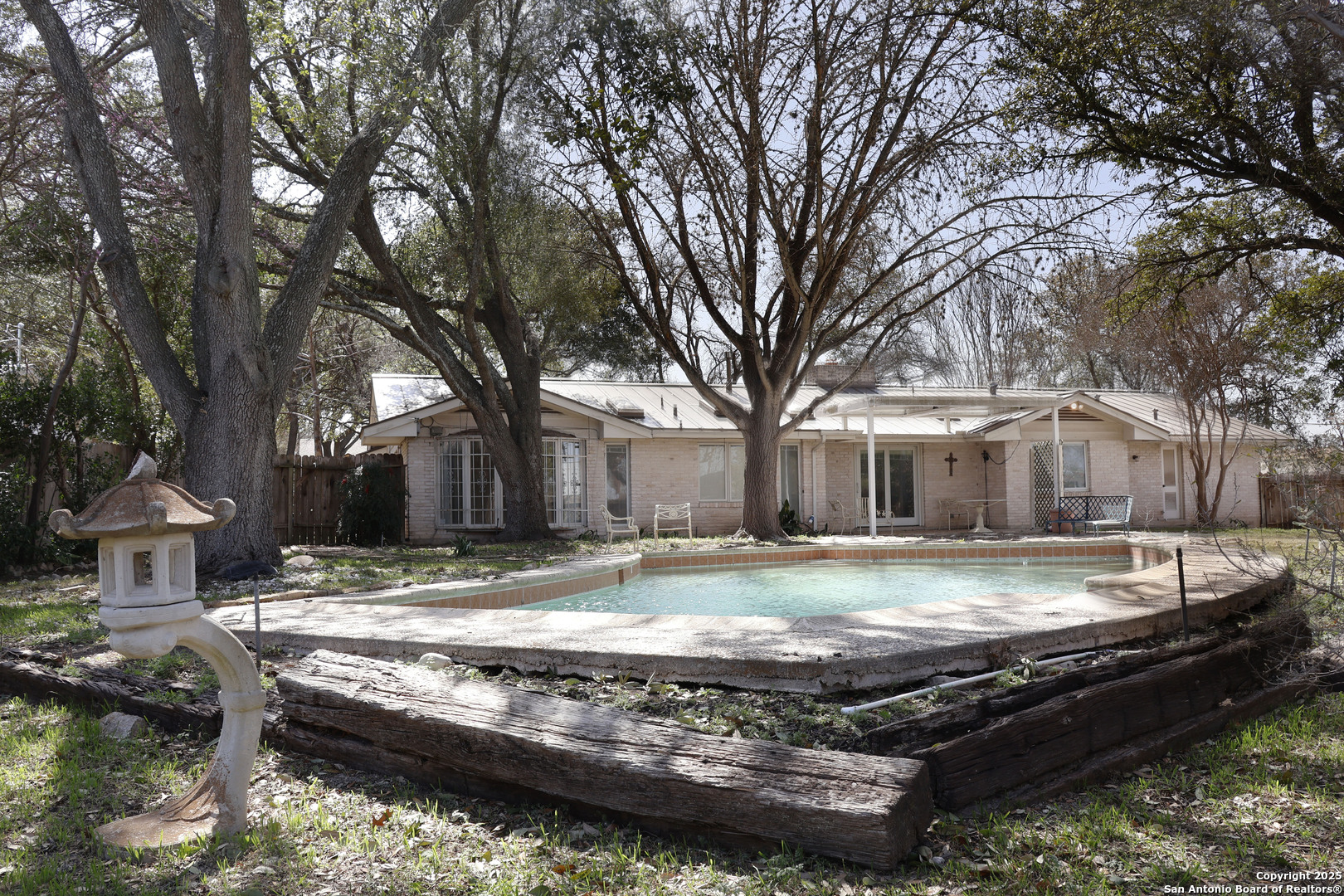 9838 Greentree