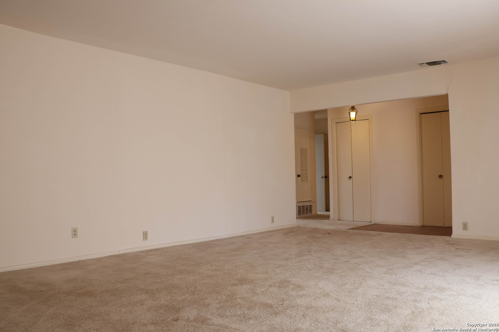 9838 Greentree