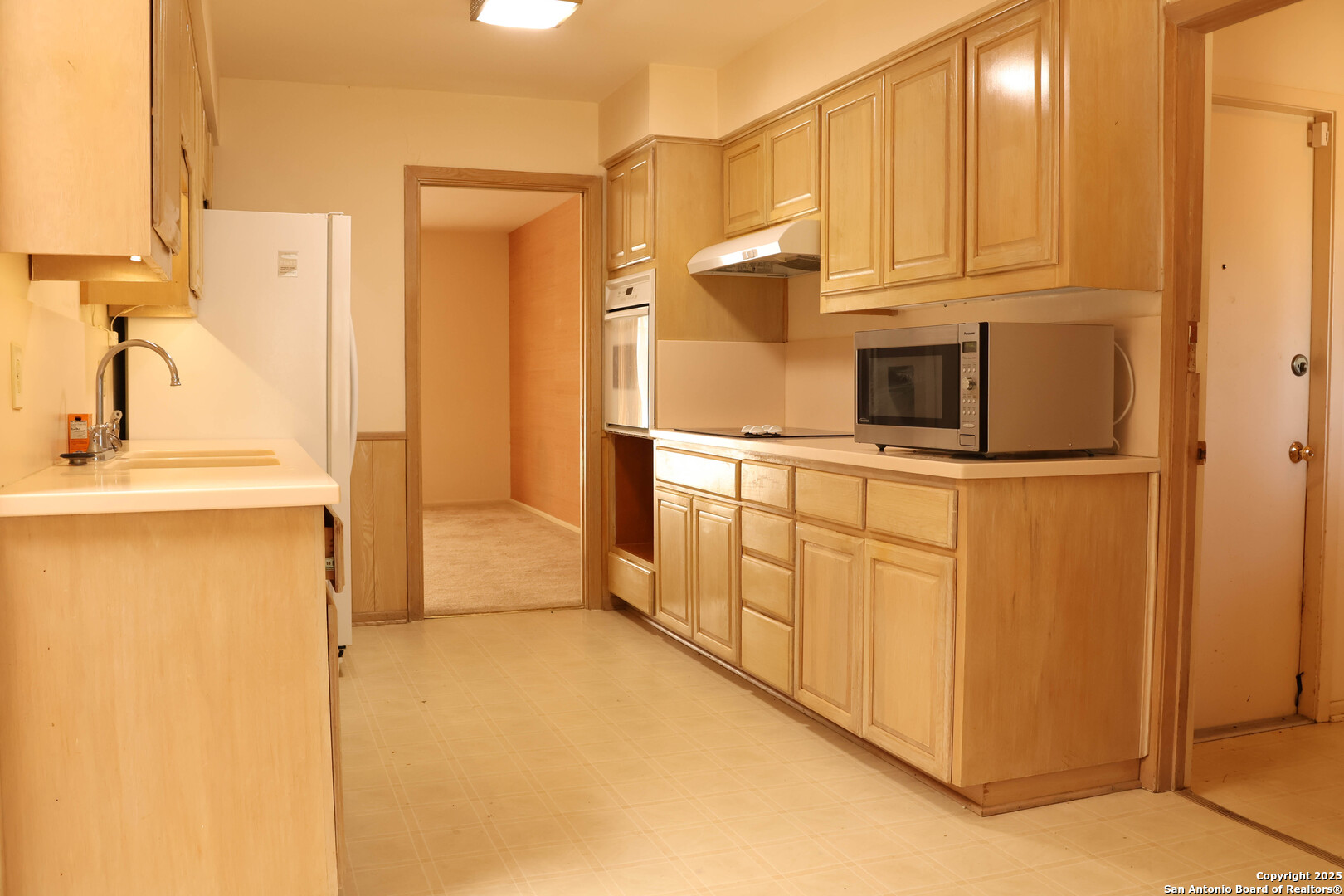 9838 Greentree