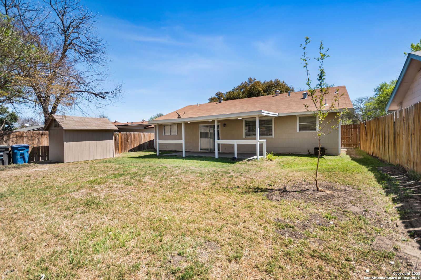 12027 El Sendero