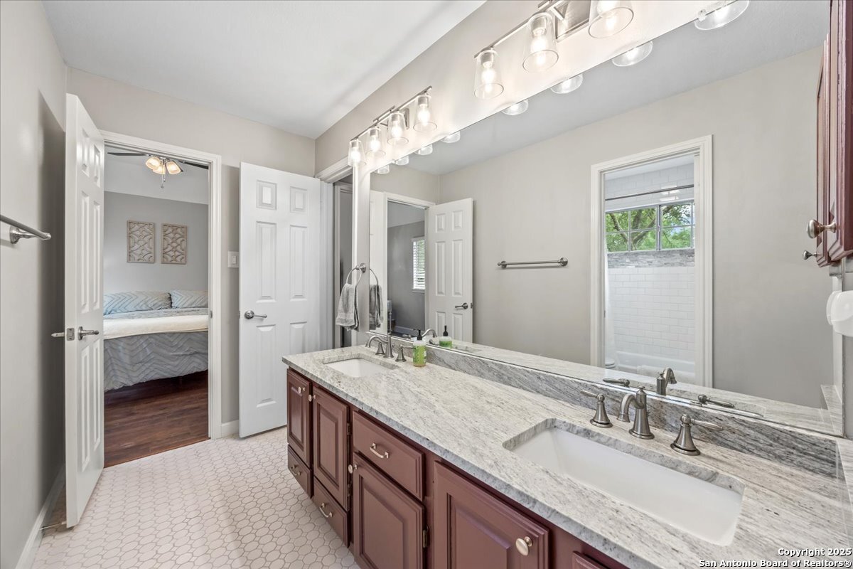 13822 Chittim Meadow