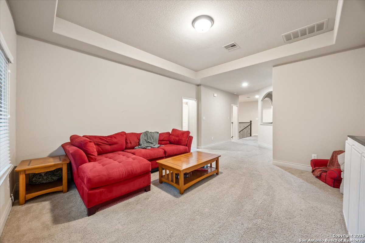 627 Waratah Avenue