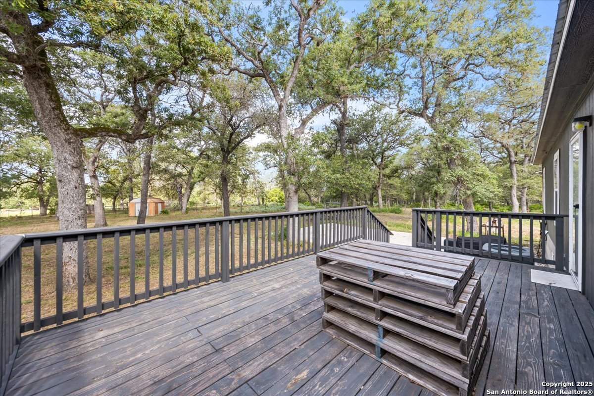 1291 Vivroux Ranch