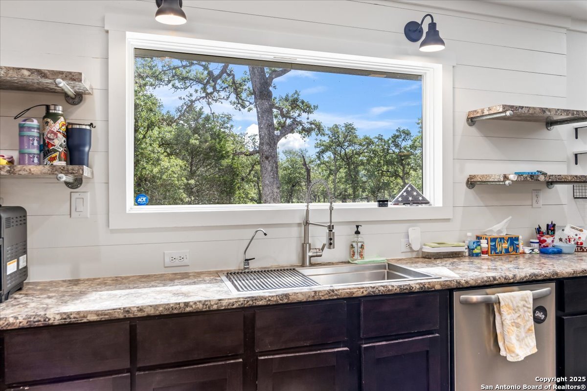 1291 Vivroux Ranch