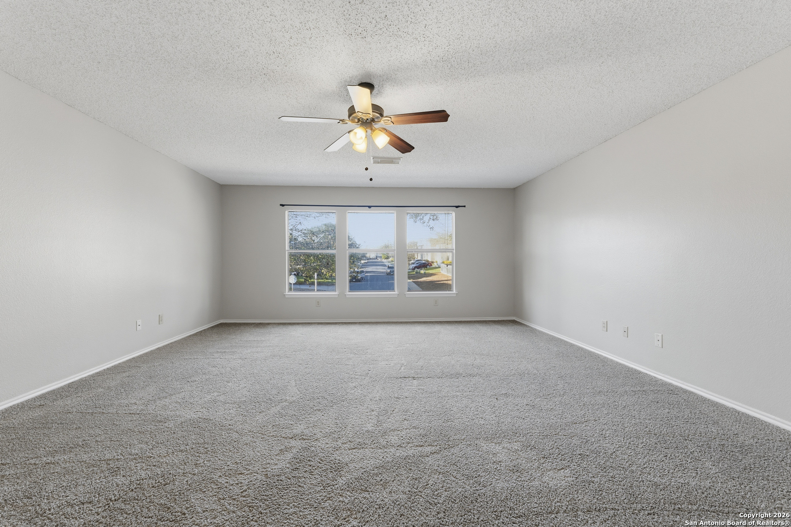 1048 Sycamore