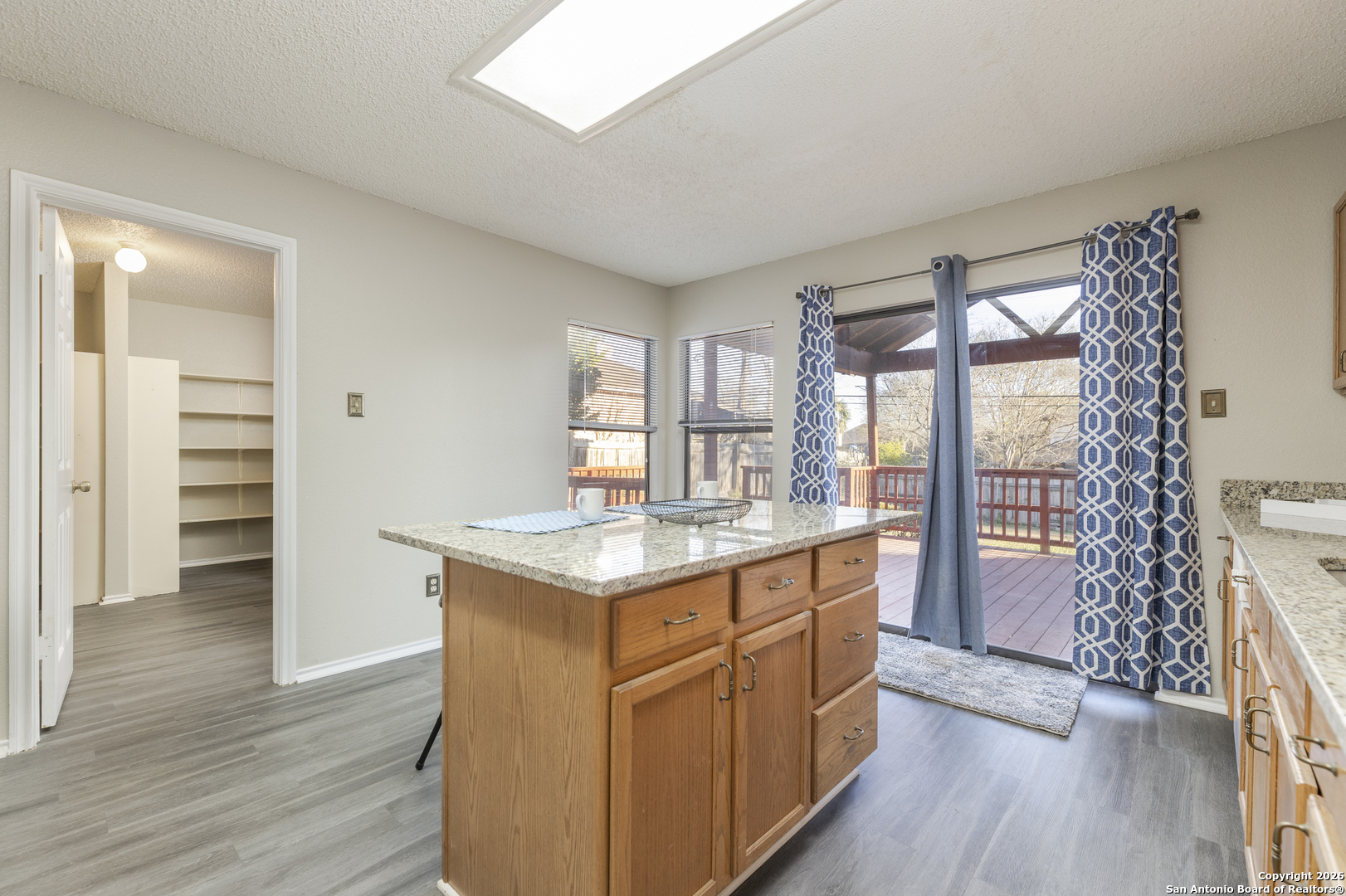 1048 Sycamore