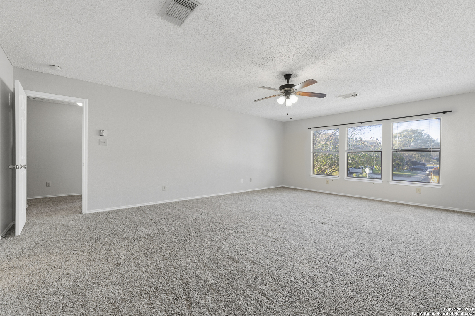 1048 Sycamore