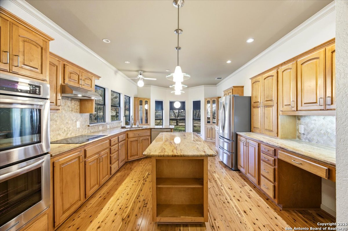 21655 Valley Park