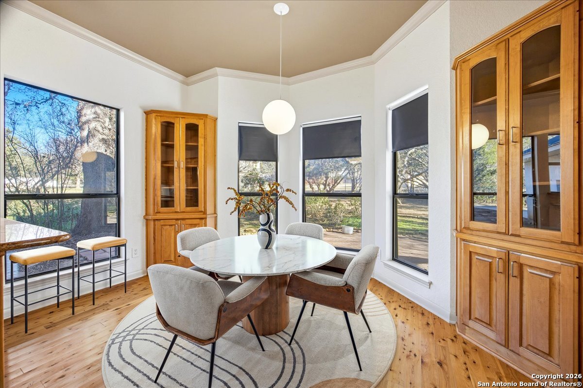 21655 Valley Park