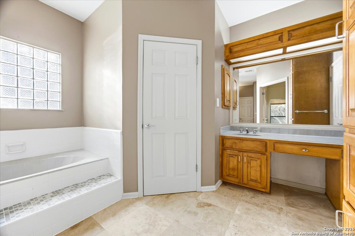 21655 Valley Park