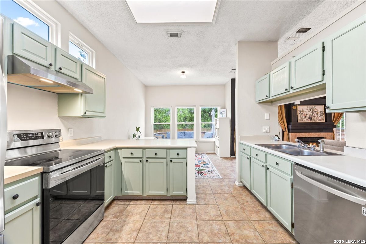 7903 CORUM TRAIL DR