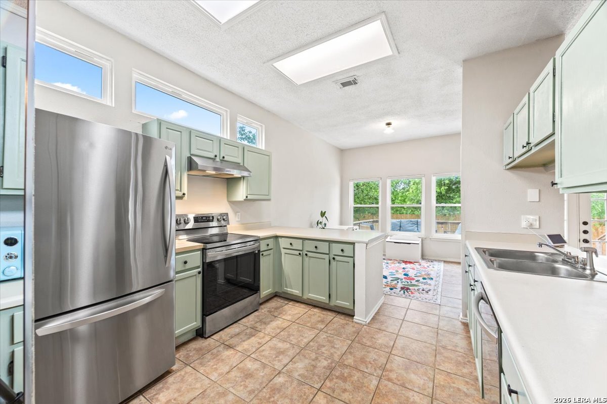 7903 CORUM TRAIL DR